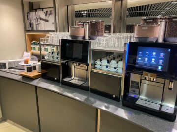 Lufthansa Senator Lounge Duesseldorf Kaffeemaschine