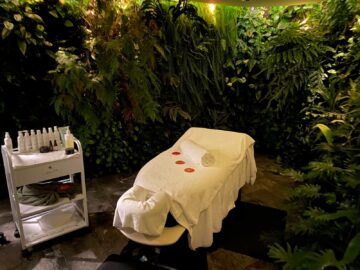 Qantas First Class Lounge Sydney Massage Bett