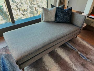 Four Seasons Hotel Tokyo At Otemachi Daybed 1