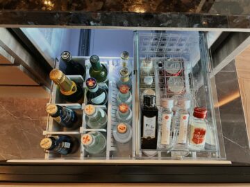 Four Seasons Hotel Tokyo At Otemachi Minibar 2
