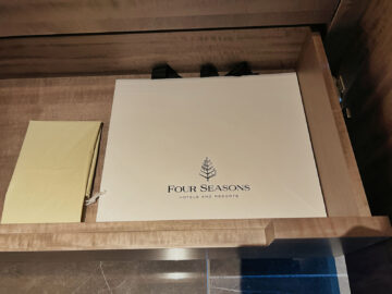 Four Seasons Hotel Tokyo At Otemachi Tasche 1