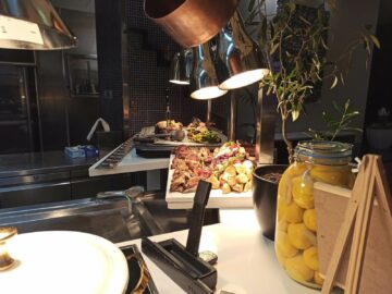 Intercontinental Doha Beach Coral Restaurant Dinner Grill
