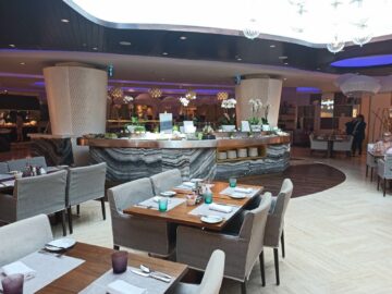 Intercontinental Doha Beach Fruehstueck Tisch