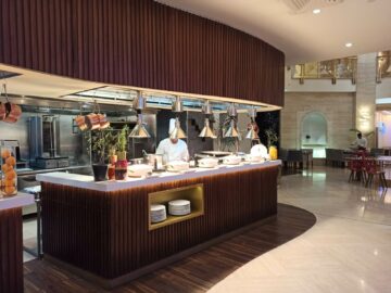 Intercontinental Doha Beach Fruehstueck Warme Speisen 3