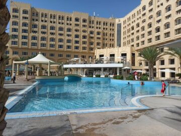 Intercontinental Doha Beach Pool Links