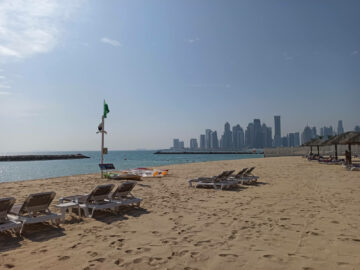 Intercontinental Doha Beach Strand Blick Skyline