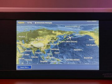Japan Airlines Boeing 777 300er Airshow 2