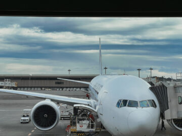 Japan Airlines Boeing 777 300er Narita 2