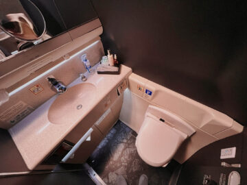 Japan Airlines First Class Boeing 777 300er Bad 1