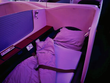 Japan Airlines First Class Boeing 777 300er Bett 3