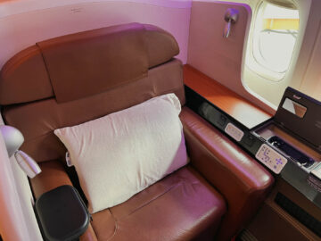 Japan Airlines First Class Boeing 777 300er Sitz 1