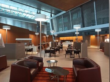Qatar Airways Platinum And Gold Lounge North Buffet