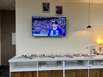Sanbra Business Priority Lounge Monrovia Fernseher