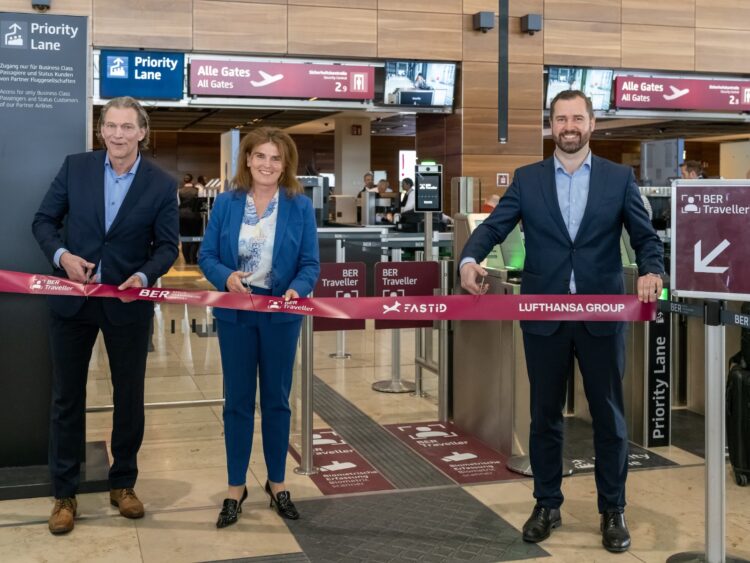 Ber Traveller Gesichtserkennung Digitaler Service Copyright
