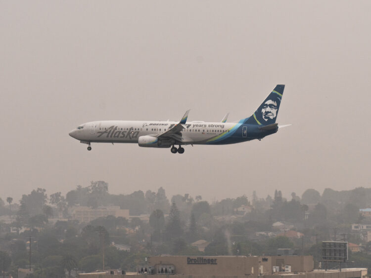 Flugzeug Alaska Airlines Los Angeles Airport