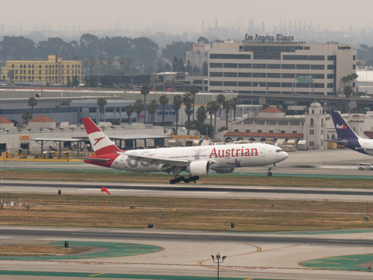 Flugzeug Austrian Airlines Boeing 777 200 Los Angeles Airport