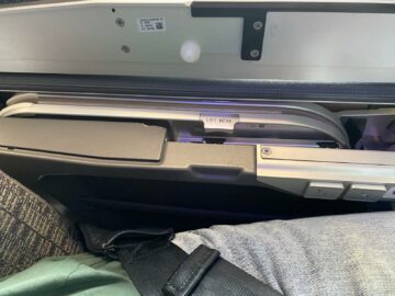 Ana Premium Economy Airbus A380 Tisch Verstaut