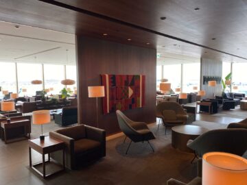 Cathay Pacific Lounge Tokio Haneda Blick In Die Lounge3