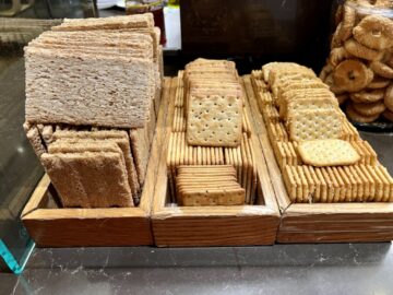 Dan Lounge Concourse C Tel Aviv Ben Gurion Airport Snacks 4