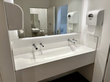 Dan Lounge Concourse C Tel Aviv Ben Gurion Airport Wc 1