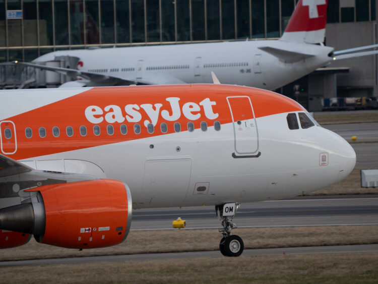 Flugzeug Easyjet A320 Zürich