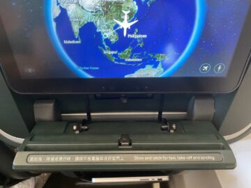 Cathay Pacific Premium Economy Airbus A350 900 Klappe