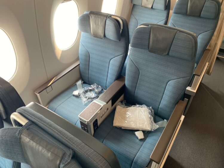 Cathay Pacific Premium Economy Airbus A350 900 Unsere Sitze