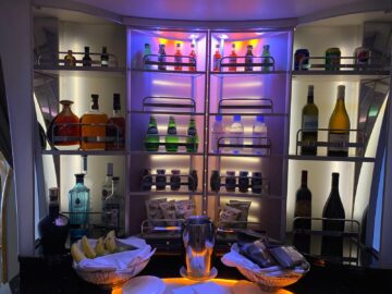 Emirates First Class Airbus A380 Bar Hinten