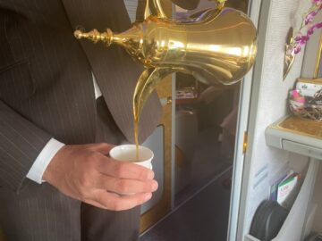 Emirates First Class Airbus A380 Kaffee