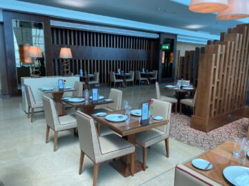 Review Emirates First Class Lounge Dubai Concourse A Restaurant Bereich1