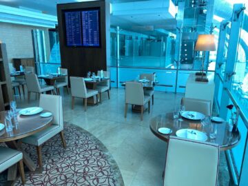 Review Emirates First Class Lounge Dubai Concourse A Restaurant Bereich3