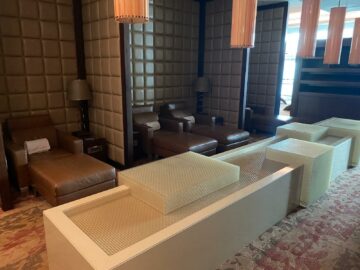 Review Emirates First Class Lounge Dubai Concourse A Ruheraum