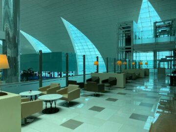 Review Emirates First Class Lounge Dubai Concourse A Sitzmoeglichkeiten1