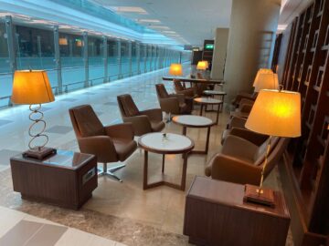 Review Emirates First Class Lounge Dubai Concourse A Sitzmoeglichkeiten4