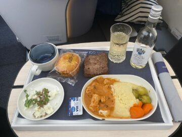 Finnair Neue Business Class Airbus A350 900 Hauptmenue