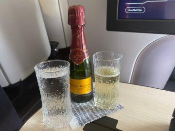 Finnair Neue Business Class Airbus A350 900 Sekt