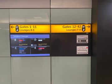 Review American Airlines International First Class Lounge London Wegweiser3