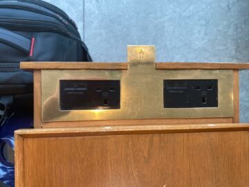 Review Cathay Pacific First Class Lounge London Anschluesse