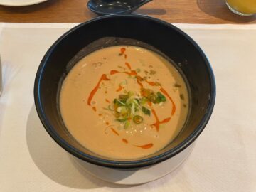 Review Cathay Pacific First Class Lounge London Dan Dan Mein