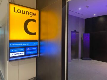 Review Cathay Pacific First Class Lounge London Lounge C