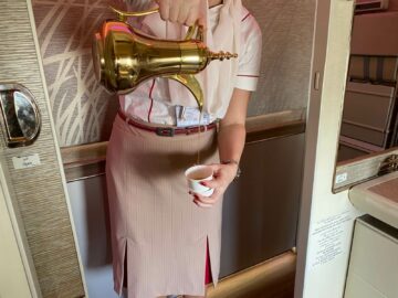 Review Emirates Game Changer First Class Boeing 777 300 Arabischer Kaffee