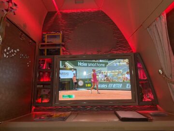 Review Emirates Game Changer First Class Boeing 777 300 Rot