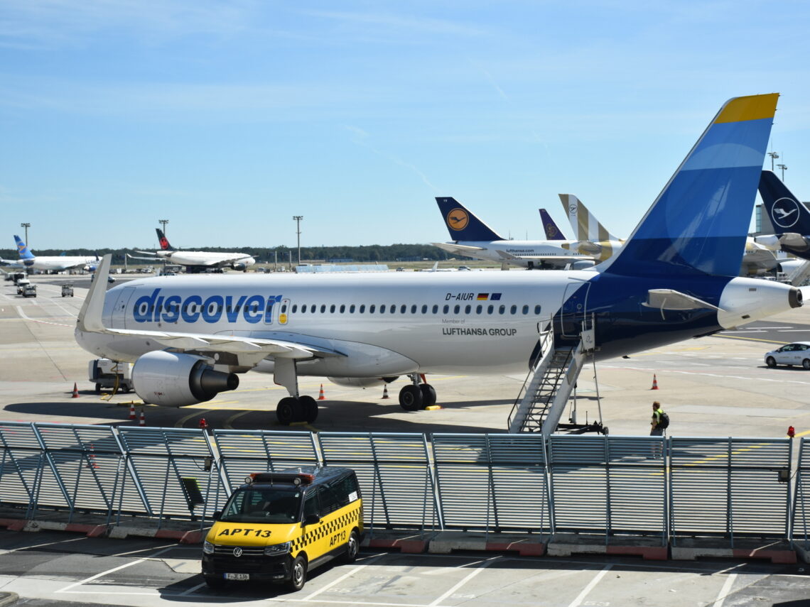 Discover Airlines Airbus A330 300 Flugzeug Frankfurt 4