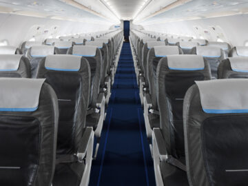Discover Airlines Economy Class Kontinental Copyright