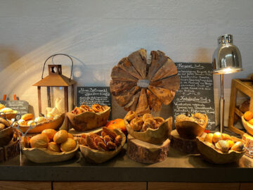 Kempinski Berchtesgaden Fruehstueck Brot 2