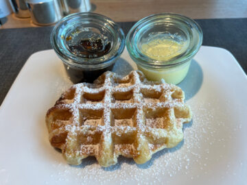 Kempinski Berchtesgaden Fruehstueck Waffel