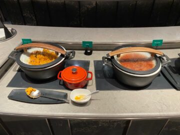Singapore Airlines First Class Terminal 3 Bohnen Sambar