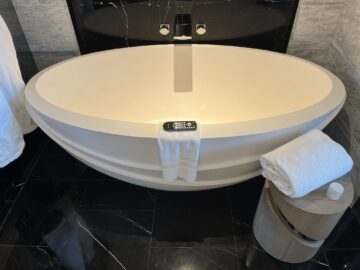 Crown Towers Hotel Sydney Bad Badewanne 2