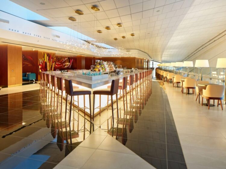 Etihad Airways Neue Lounges Abu Dhabi Terminal A Bar Copyright