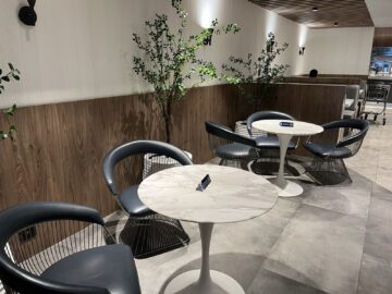 American Express Centurion Lounge Sydney Restaurant Tische 2